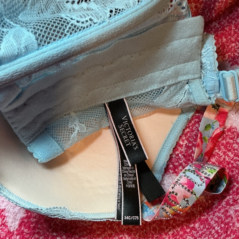 Victoria's Secret Floral Lace Bra in Blue and Red - Picture 6 of 6